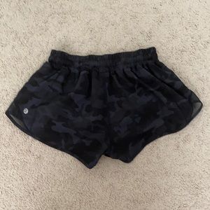 Lululemon hotty hot shorts 2.5 inch camo